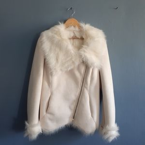 *SOLD*Cache faux fur jacket